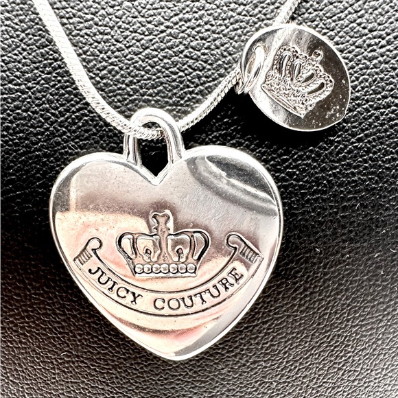 Juicy Couture Silver Heart Crown Necklace Vintage, w/Silver Plated Necklace Y2K - Picture 2 of 10